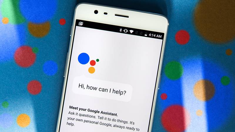 Use Google Assistant Turn on Flashlight