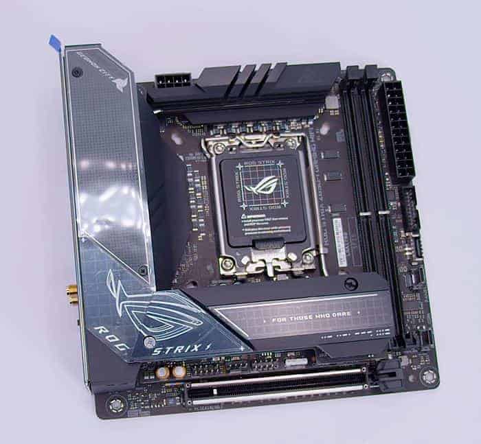 Asus ROG Strix Z690-I PCIe Slots
